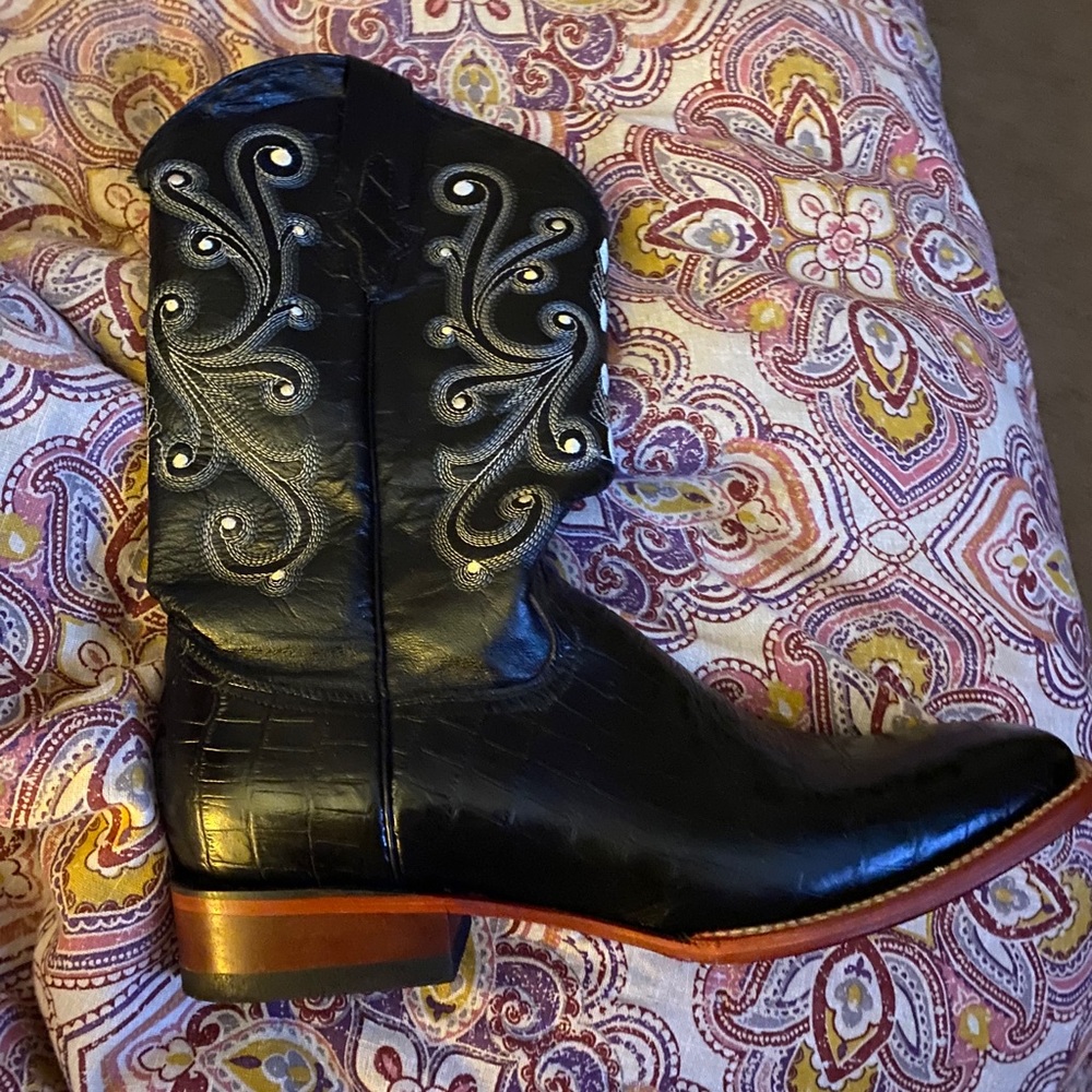 Square Toe Boots